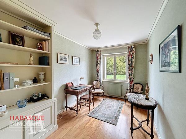 MAISON LANDERNEAU GORRE BEUZIT, 5 chambres 7 pièces , Landerneau