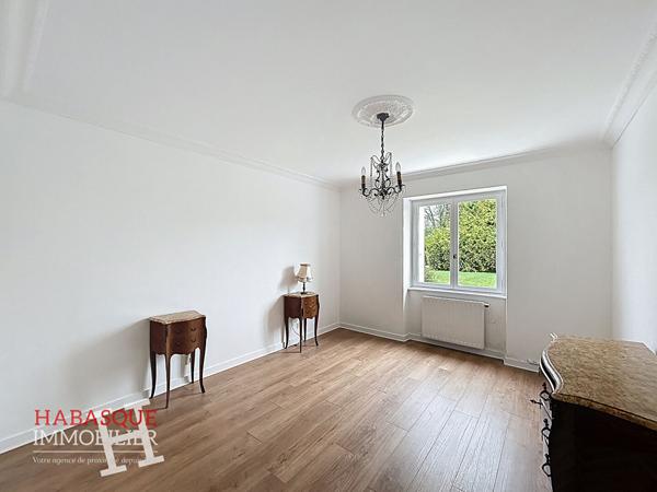 MAISON LANDERNEAU GORRE BEUZIT, 5 chambres 7 pièces , Landerneau