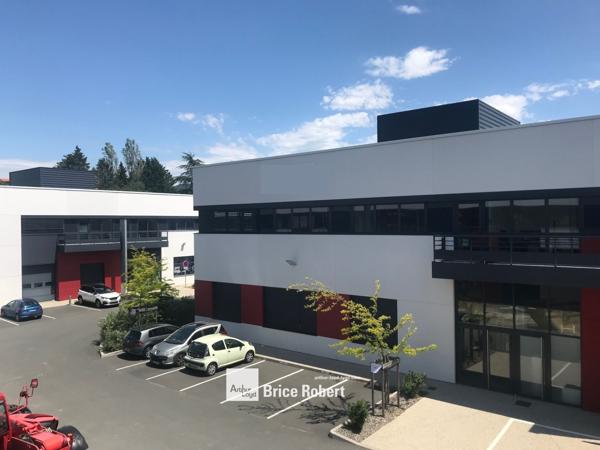 Bureaux et locaux d activités à louer à Dardilly accès direct gare SNCF