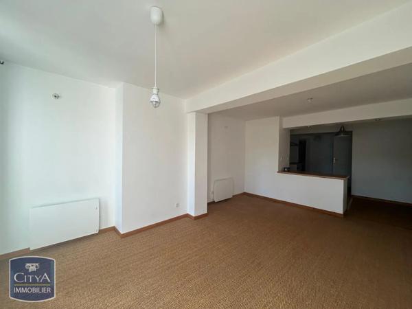 Appartement à louer 2 pièces 62.36m² Chartres (28000)
