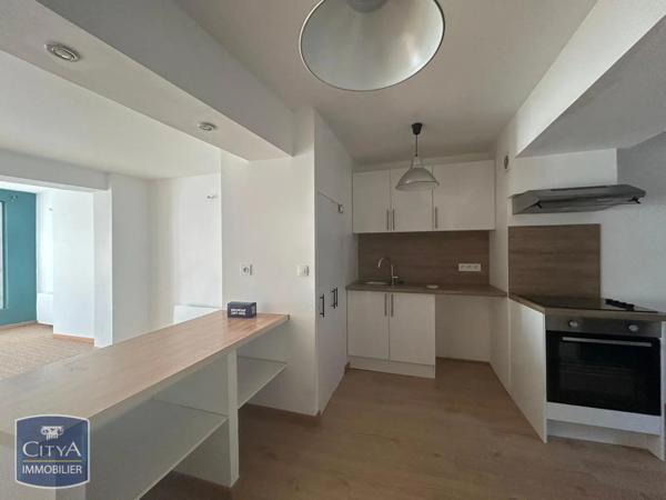 Appartement à louer 2 pièces 62.36m² Chartres (28000)