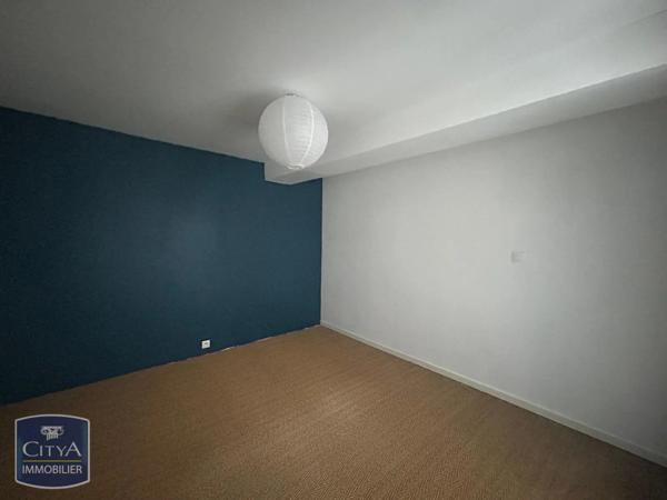 Appartement à louer 2 pièces 62.36m² Chartres (28000)