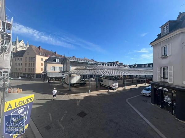 Appartement à louer 2 pièces 62.36m² Chartres (28000)