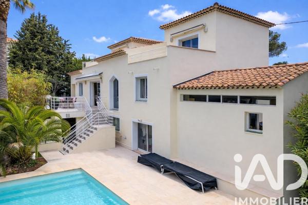 Maison à vendre 6 pièces 235 m² Saint-Raphaël