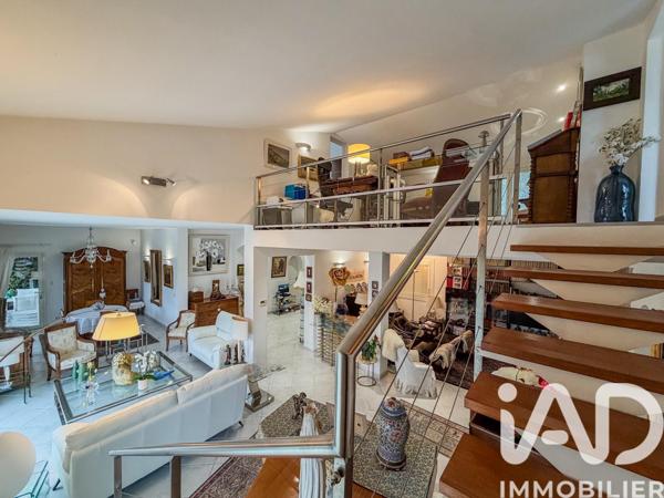 Maison à vendre 6 pièces 235 m² Saint-Raphaël
