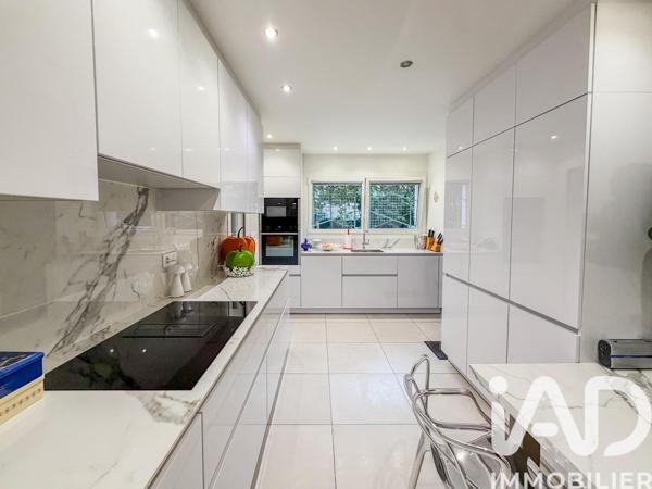 Maison à vendre 6 pièces 235 m² Saint-Raphaël