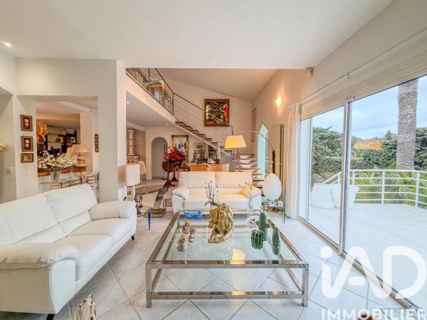 Maison à vendre 6 pièces 235 m² Saint-Raphaël