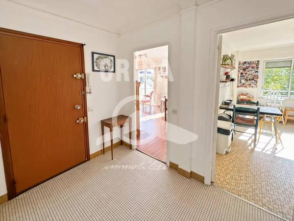 SAINT-DONATIEN – T3 traversant avec balcon, parking et cave