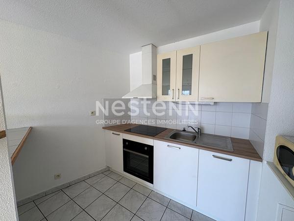 T3 - PROCHE JEAN MACE - LYON 7 - STATIONNEMENT