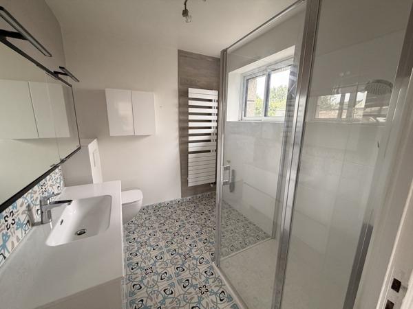 Maison familiale de 198 m² avec sous-sol et terrain de 1 500 m² – Arradon, Golfe du Morbihan