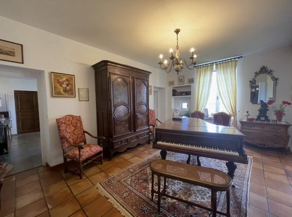 Maison de caractère 180 m2 à 10 MINUTES DE RODEZ Rodez (12000)