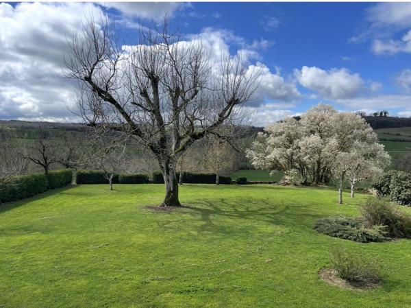 Maison de caractère 180 m2 à 10 MINUTES DE RODEZ Rodez (12000)
