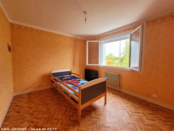 CHASSENEUIL (16260) : Maison de 115m2 habitable avec piscine