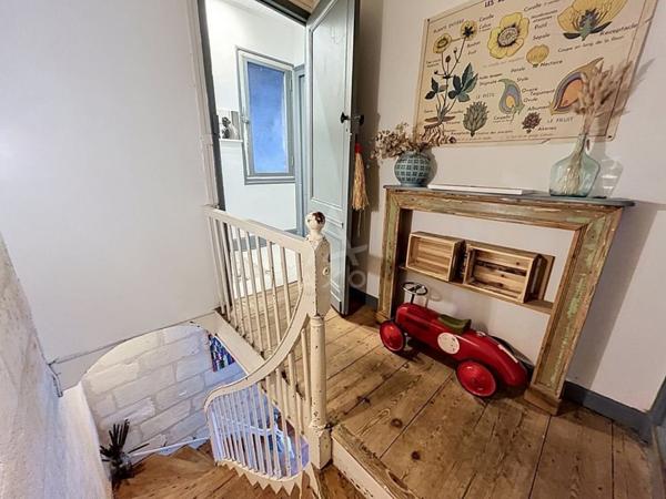 Maison en pierres rénovée avec proximité sur le port