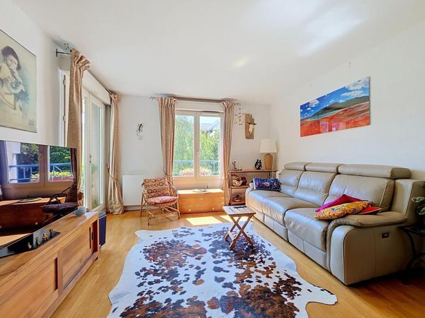 APPARTEMENT FAMILIAL 3 CHAMBRES TERRASSE PARKING
