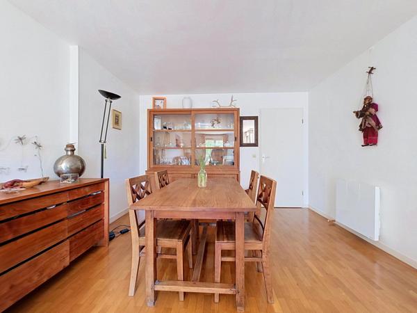 APPARTEMENT FAMILIAL 3 CHAMBRES TERRASSE PARKING