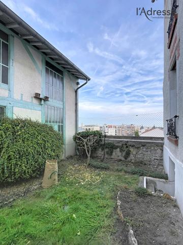 Maison de ville en triplex Suresnes 7 pièce(s) 86.12 m2
