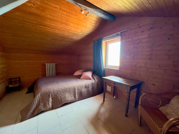 BAYONNE, QUARTIER DES ARÈNES, MAISON FAMILIALE DE 211 m²