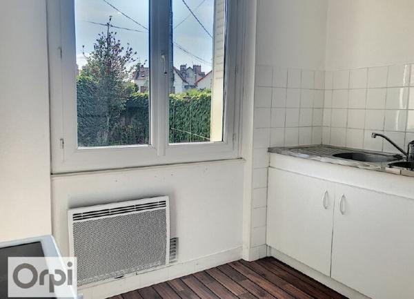 Appartement à louer    2 pièces • 43,93 m2 Montluçon