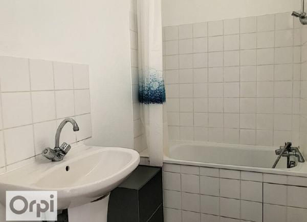 Appartement à louer    2 pièces • 43,93 m2 Montluçon