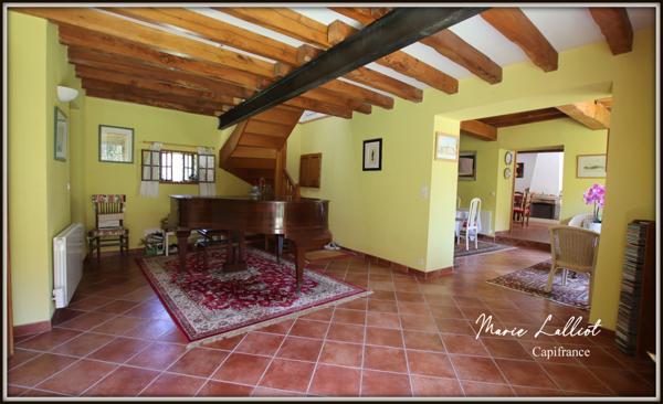 Dpt (45) à vendre, maison 9p, Puiseaux, 178m² env., caves, grange, dépendances, 4 chambres