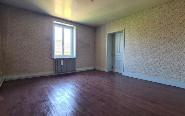 Maison à vendre    6 pièces • 180,69 m2 Grièges