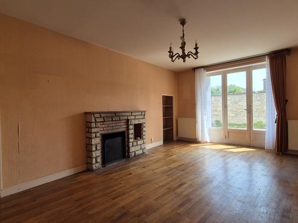 Maison 3 chambres à Aigre