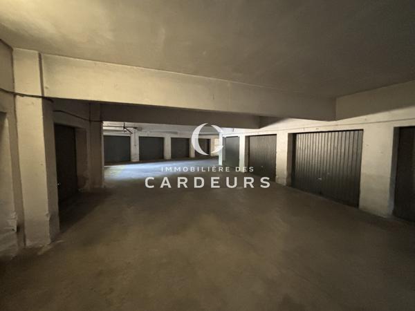 Appartement
                                                                                                                                                                                                                                                                                                                        5 pièce(s)                                                                                                                                                                                                          3 chambre(s)                                                                                                                                                                                                          130  m²