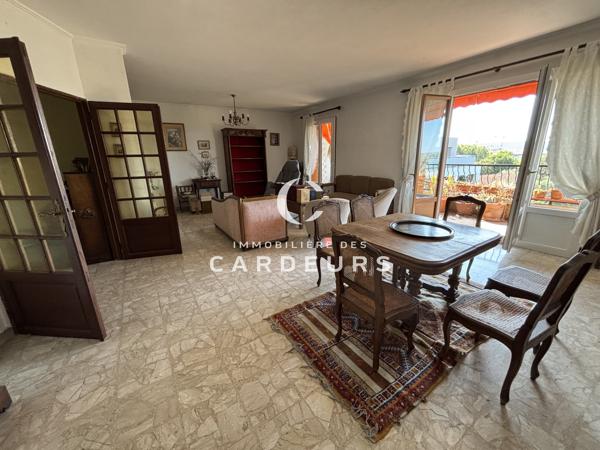 Appartement
                                                                                                                                                                                                                                                                                                                        5 pièce(s)                                                                                                                                                                                                          3 chambre(s)                                                                                                                                                                                                          130  m²