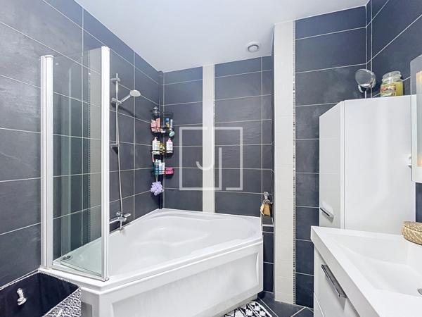 Duplex atypique de caractère de 123 m² avec mezzanine et vue panoramique sur la vallée de l’Ubaye Détails des diagnostics énergétiques