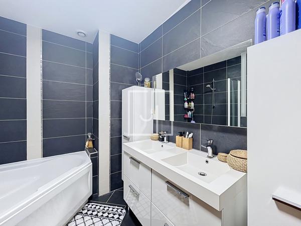 Duplex atypique de caractère de 123 m² avec mezzanine et vue panoramique sur la vallée de l’Ubaye Détails des diagnostics énergétiques