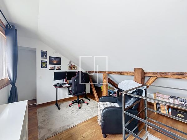 Duplex atypique de caractère de 123 m² avec mezzanine et vue panoramique sur la vallée de l’Ubaye Détails des diagnostics énergétiques