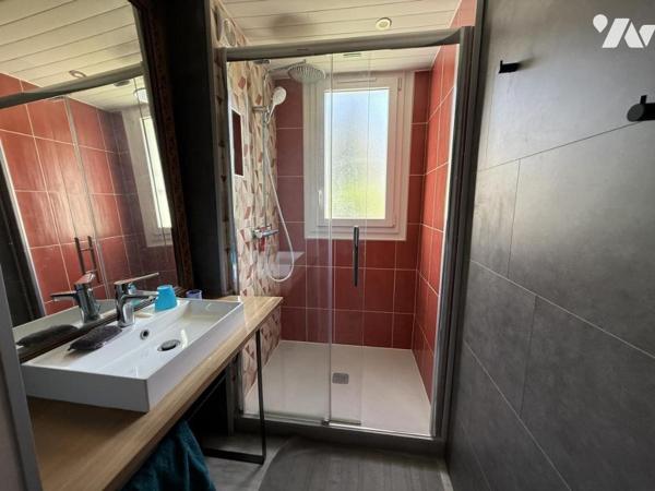 Maison avec 2 appartements et 4 chambres supplémentaires