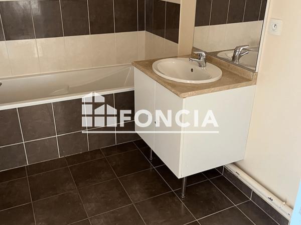 Location Appartement 3 pièces 67.36 m² - 1/3 RUE DES JONCHETS Cormelles Le Royal 14123