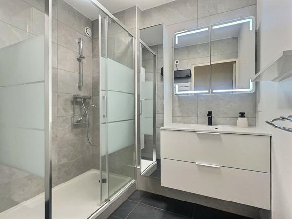 Appartement 3 pièces de 69.32m² avec terrasse -Thiais centre-ville