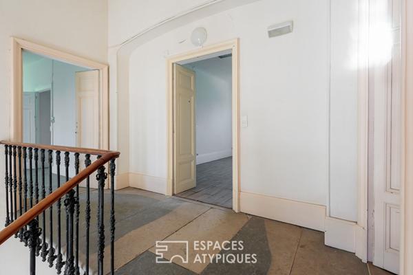 Appartement aux volumes exceptionnels à rénover entièrement