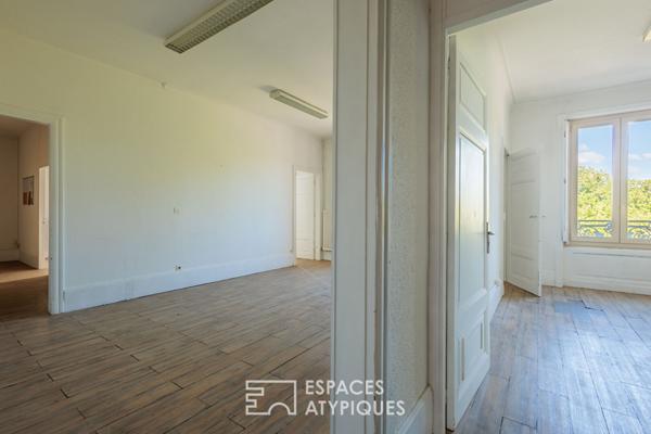 Appartement aux volumes exceptionnels à rénover entièrement