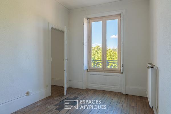 Appartement aux volumes exceptionnels à rénover entièrement