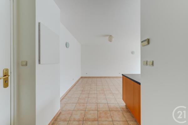 Appartement F3 à vendre  3 pièces - 69,68 m2 LYON - 69008
