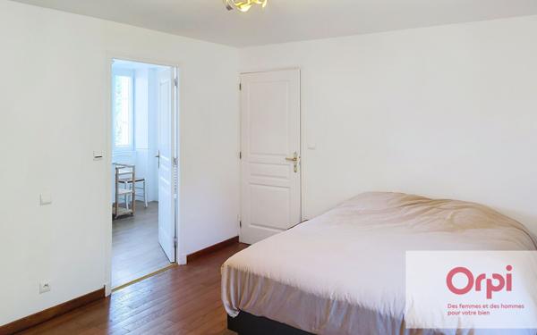 Maison à vendre    4 pièces •  Terrasson-Lavilledieu