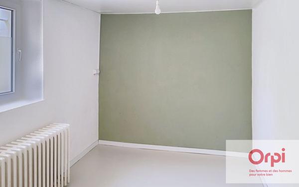 Maison à vendre    4 pièces •  Terrasson-Lavilledieu