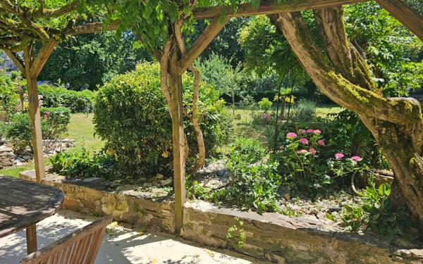 Maison à vendre    4 pièces •  Terrasson-Lavilledieu