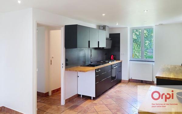 Maison à vendre    4 pièces •  Terrasson-Lavilledieu