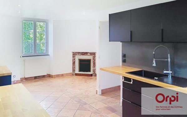 Maison à vendre    4 pièces •  Terrasson-Lavilledieu