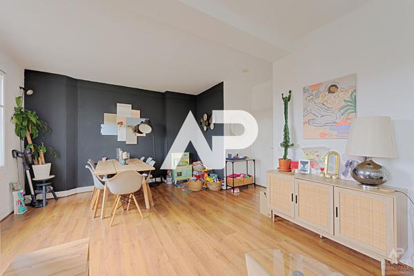 Appartement Rueil Malmaison 3 pièce(s) 52.3 m2 325 000 € **  - Référence  19994