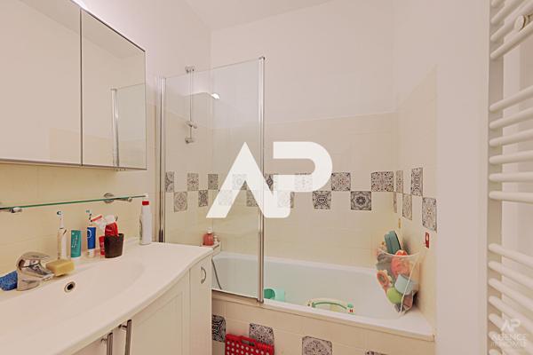 Appartement Rueil Malmaison 3 pièce(s) 52.3 m2 325 000 € **  - Référence  19994