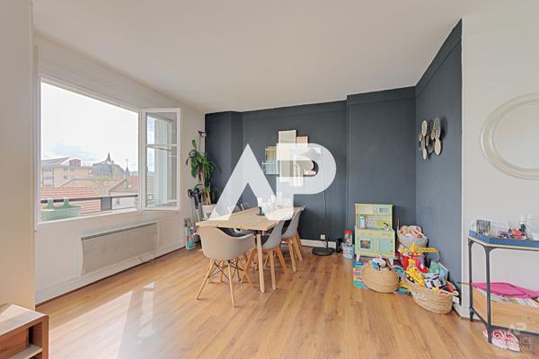 Appartement Rueil Malmaison 3 pièce(s) 52.3 m2 325 000 € **  - Référence  19994
