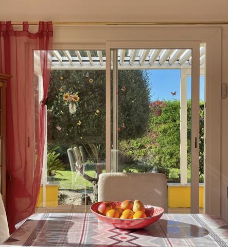 Mallemort (13370) Villa de plain pied avec piscine toutes commodités à pied.