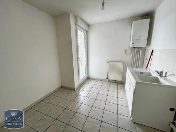 Appartement à louer 4 pièces 81.14m²