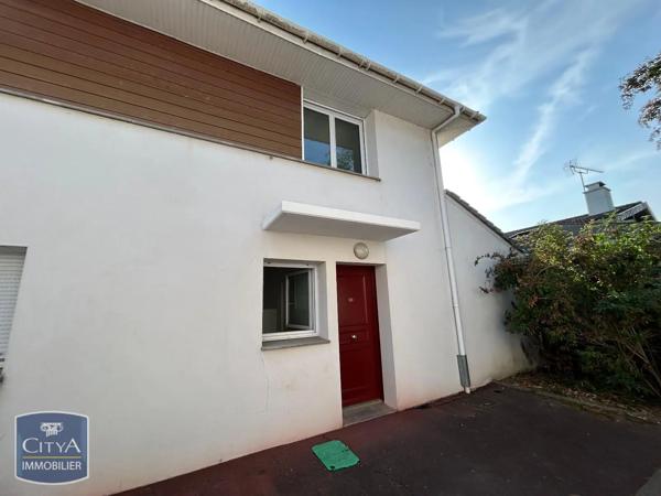 Maison à louer 4 pièces 81.55m² Billère (64140)